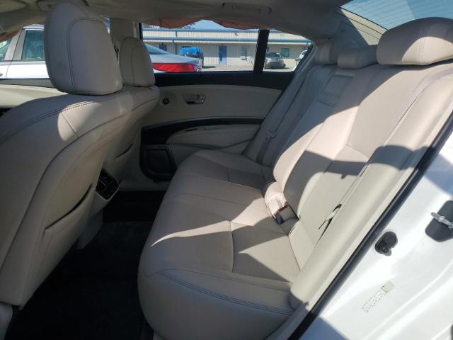 JH4KC1F94GC001767 - 2016 ACURA RLX ADVANCE WHITE photo 10