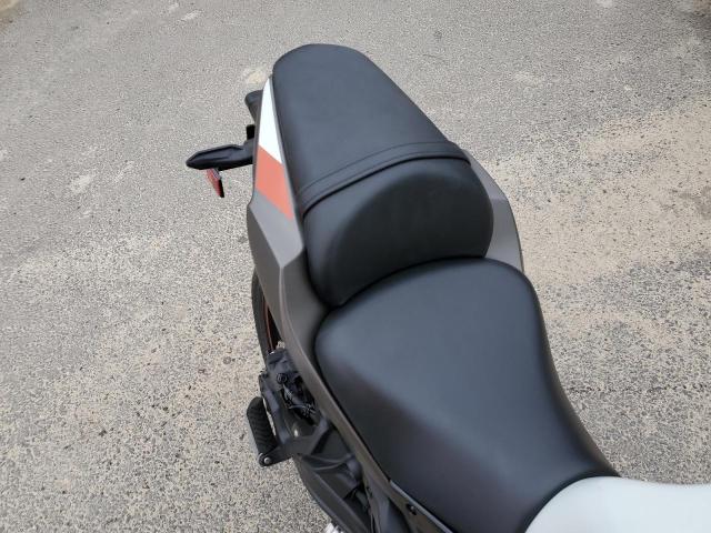 ML5EXER10PDA88820 - 2023 KAWASAKI EX650 R WHITE photo 6