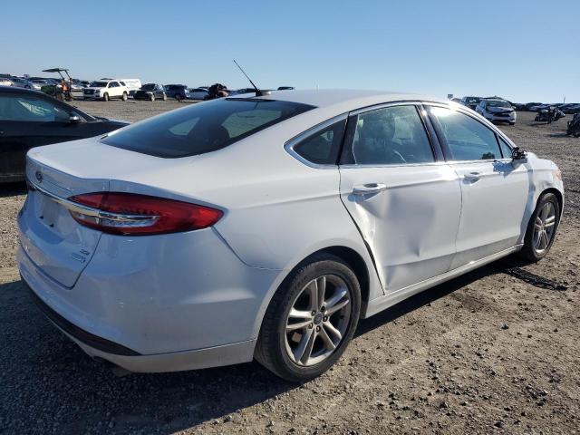 3FA6P0HD1JR198124 - 2018 FORD FUSION SE WHITE photo 3