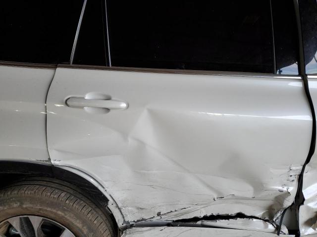 5TDGZRBH7LS521116 - 2020 TOYOTA HIGHLANDER XLE WHITE photo 11