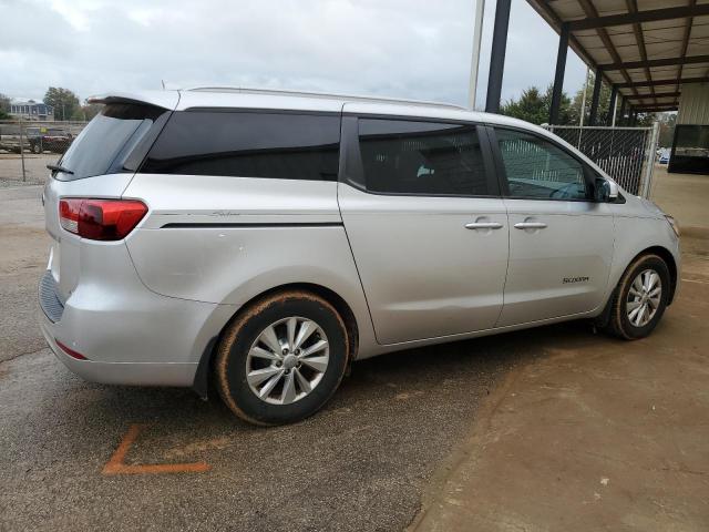 KNDMB5C16G6202863 - 2016 KIA SEDONA LX SILVER photo 3