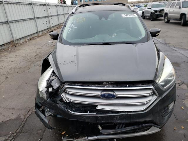 1FMCU9J96HUE06724 - 2017 FORD ESCAPE TITANIUM GRAY photo 5