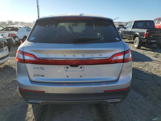 2LMPJ6LR3HBL30413 - 2017 LINCOLN MKX RESERVE SILVER photo 6