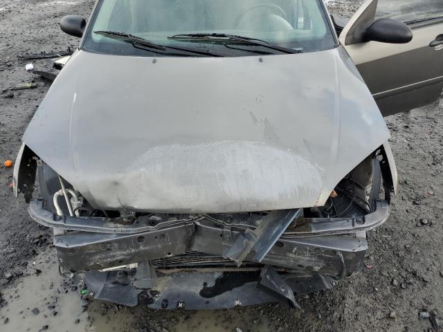 1FAHP34N55W174677 - 2005 FORD FOCUS ZX4 GRAY photo 11