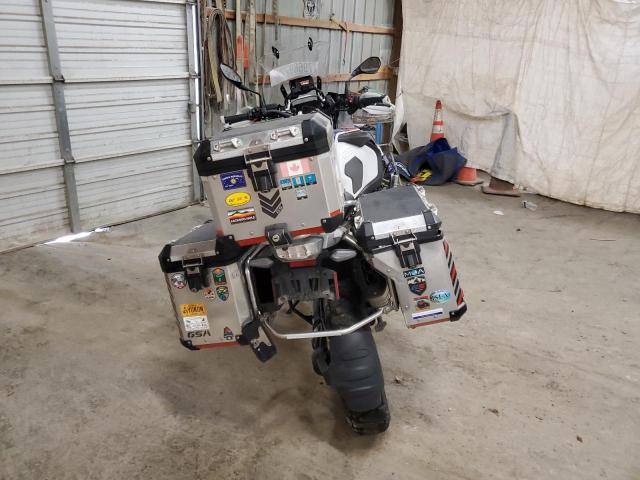 WB10M1308M6D72016 - 2021 BMW R 1250 GS ADVENTURE WHITE photo 4