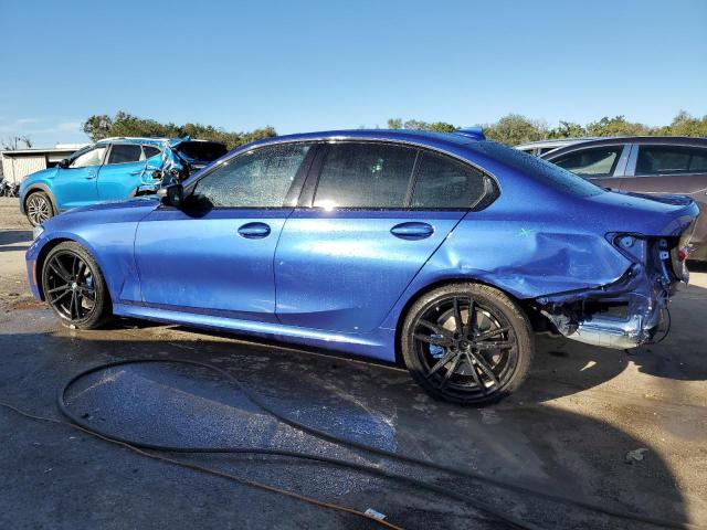 3MW5U7J05M8B60188 - 2021 BMW M340I BLUE photo 2