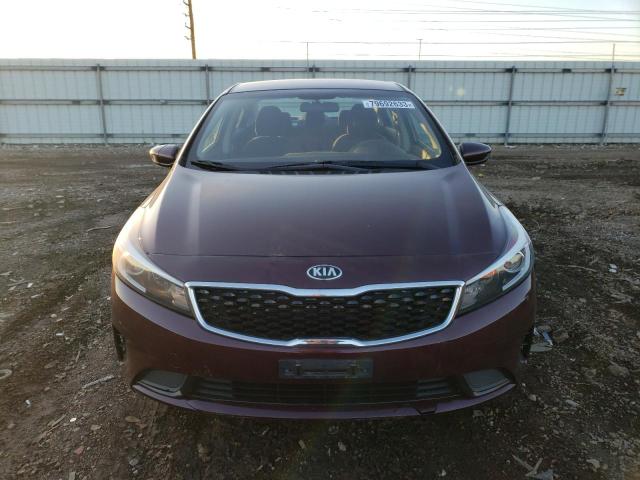 3KPFL4A7XHE084402 - 2017 KIA FORTE LX MAROON photo 5