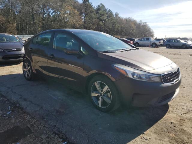 3KPFL4A71JE193823 - 2018 KIA FORTE LX BURGUNDY photo 4