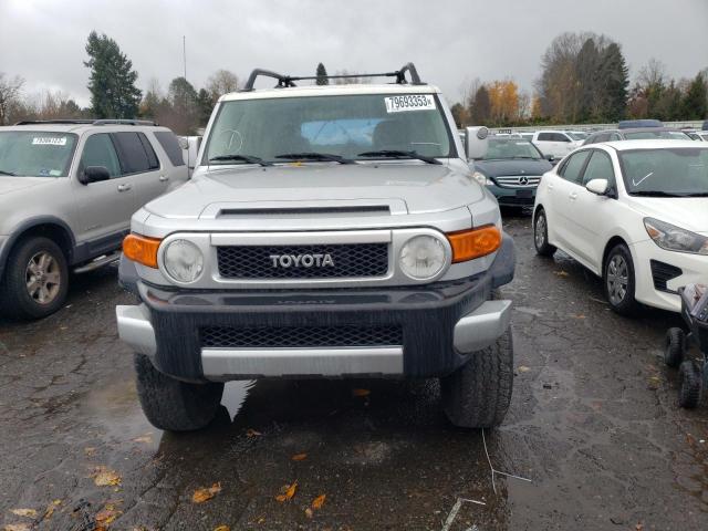 JTEBU11F370055540 - 2007 TOYOTA FJ CRUISER SILVER photo 5