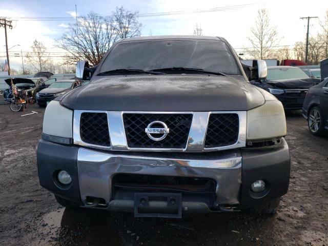 1N6BA06B05N537280 - 2005 NISSAN TITAN XE GRAY photo 5