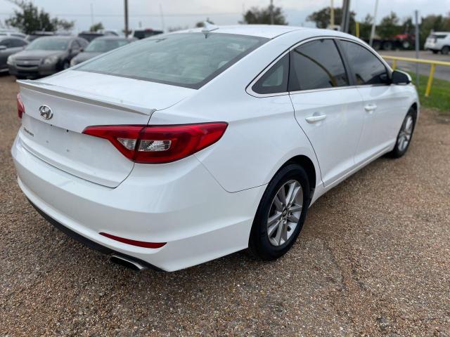 5NPE24AF5FH221423 - 2015 HYUNDAI SONATA SE WHITE photo 4