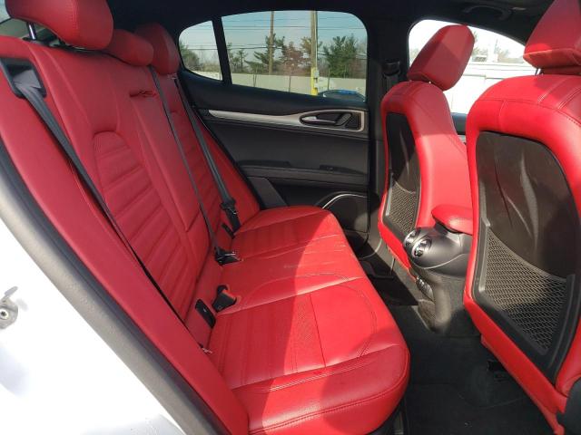 ZASPAKBN0N7D47267 - 2022 ALFA ROMEO STELVIO TI 白色 照片 10