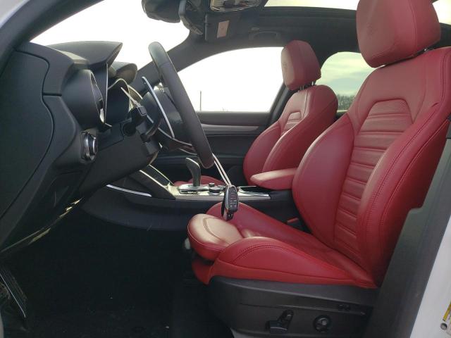 ZASPAKBN0N7D47267 - 2022 ALFA ROMEO STELVIO TI 白色 照片 7
