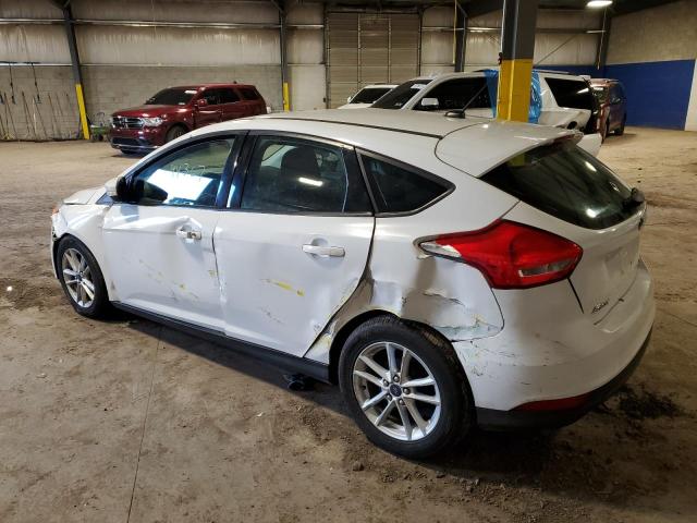 1FADP3K20FL301135 - 2015 FORD FOCUS SE WHITE photo 2