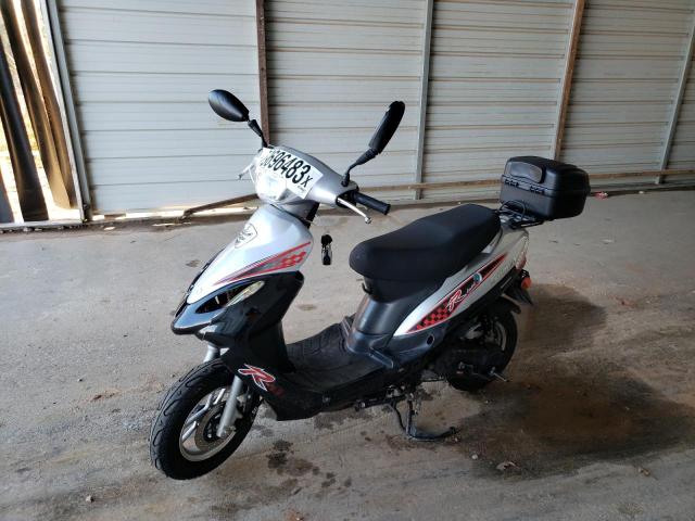 LL0TCAPH8LG001100 - 2019 MOPE MOPED TWO TONE photo 2