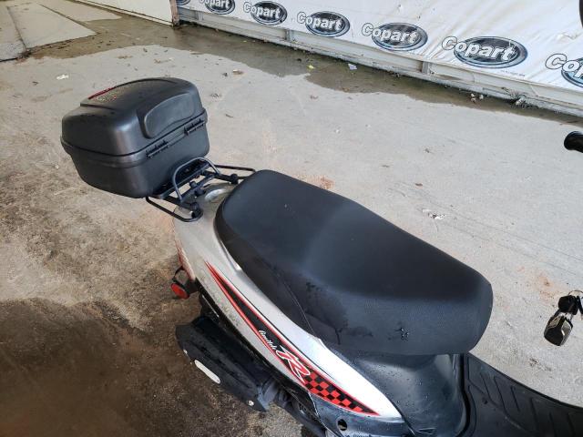 LL0TCAPH8LG001100 - 2019 MOPE MOPED TWO TONE photo 6