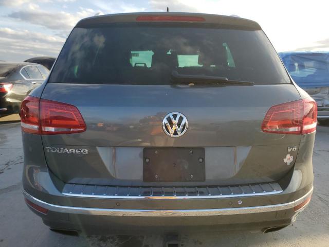 WVGRF7BP9HD001902 - 2017 VOLKSWAGEN TOUAREG WOLFSBURG GRAY photo 6