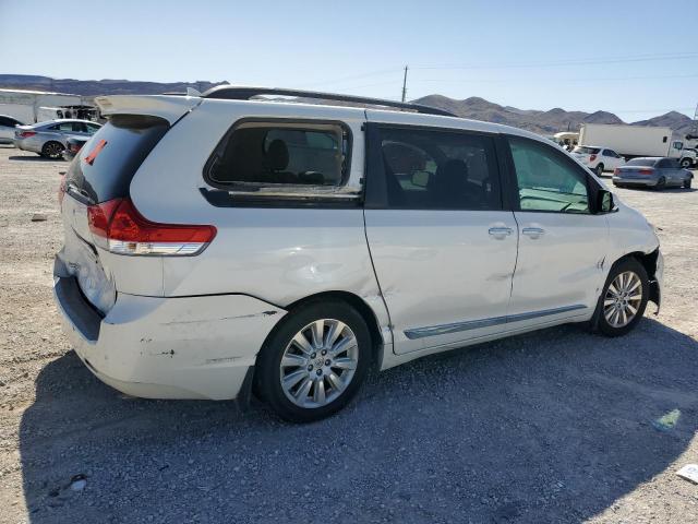 5TDYK3DC2DS353636 - 2013 TOYOTA SIENNA XLE WHITE photo 3