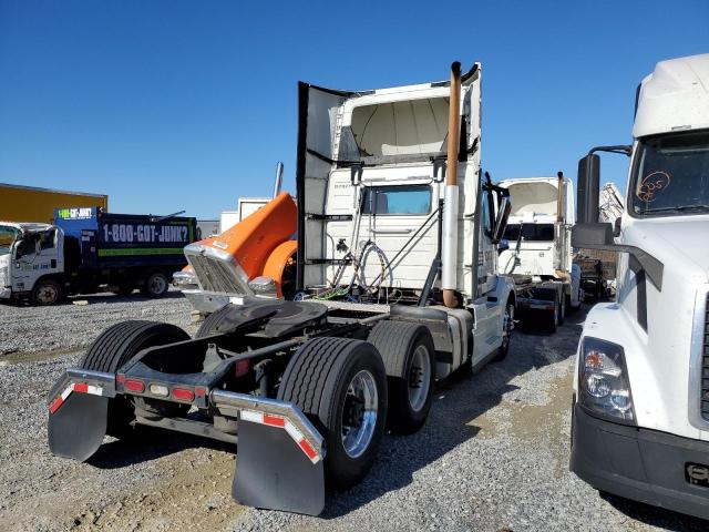 4V4NC9EH0EN169708 - 2014 VOLVO VN VNL WHITE photo 4