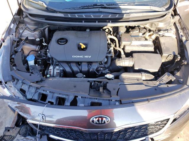 3KPFL4A78HE012033 - 2017 KIA FORTE LX GRAY photo 11