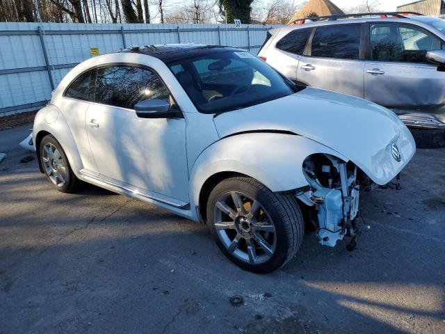 3VWJL7AT2EM650303 - 2014 VOLKSWAGEN BEETLE WHITE photo 4