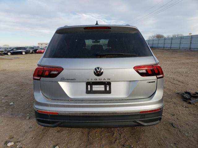 3VVFB7AX8PM103698 - 2023 VOLKSWAGEN TIGUAN S SILVER photo 6