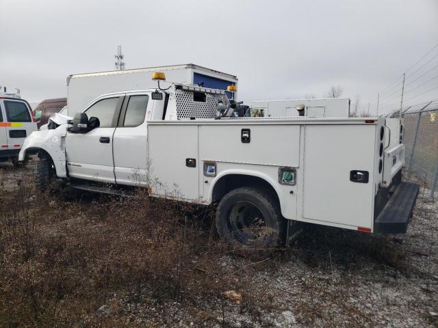 1FD0X4GT6HEC03908 - 2017 FORD F450 SUPER DUTY WHITE photo 2