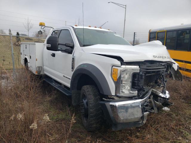 1FD0X4GT6HEC03908 - 2017 FORD F450 SUPER DUTY WHITE photo 4