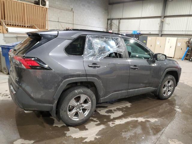 2T3R1RFV2PC347865 - 2023 TOYOTA RAV4 XLE GRAY photo 3