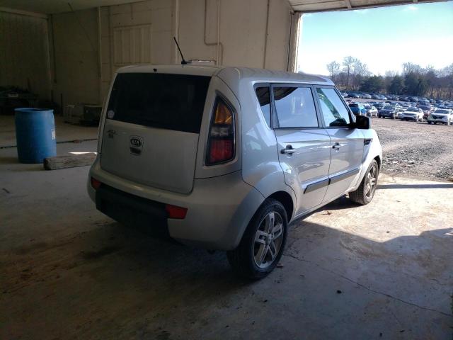 KNDJT2A20B7265079 - 2011 KIA SOUL + SILVER photo 3