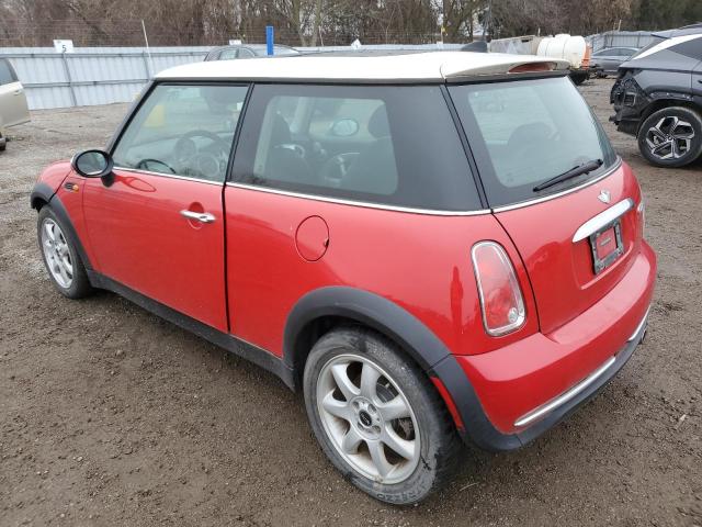 WMWRC33546TK17658 - 2006 MINI COOPER RED photo 2