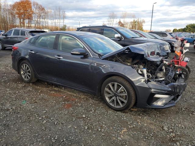 5XXGT4L33KG305318 - 2019 KIA OPTIMA LX GRAY photo 4