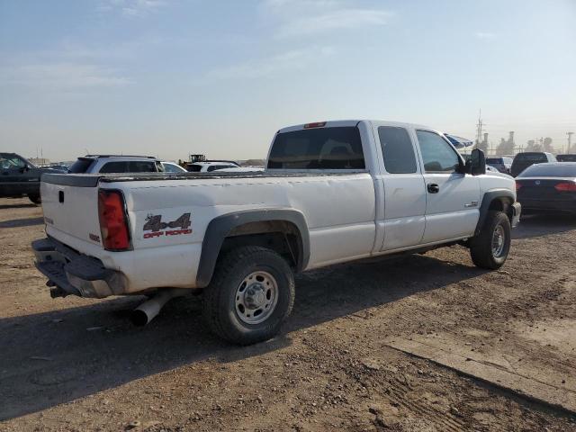 1GCHK29D57E182614 - 2007 CHEVROLET SILVERADO K2500 HEAVY DUTY WHITE photo 3