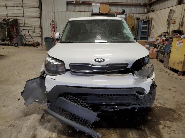 KNDJN2A2XK7698628 - 2019 KIA SOUL WHITE photo 5