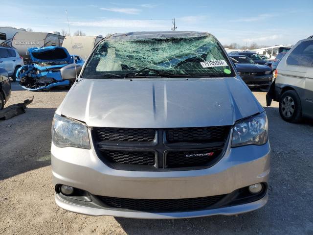 2C4RDGBG6JR162365 - 2018 DODGE GRAND CARA SE SILVER photo 5