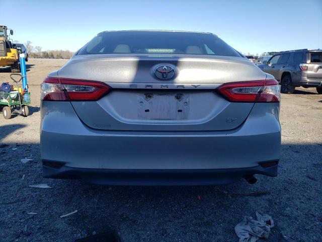 4T1B11HK1JU638622 - 2018 TOYOTA CAMRY L GRAY photo 6