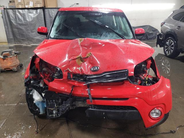 KNDJP3A5XH7470728 - 2017 KIA SOUL + RED photo 5