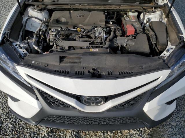 JTNB11HK8J3002009 - 2018 TOYOTA CAMRY L WHITE photo 11