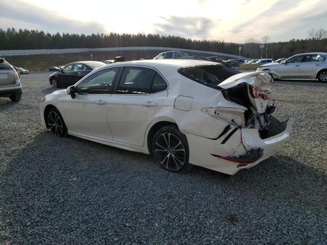 JTNB11HK8J3002009 - 2018 TOYOTA CAMRY L WHITE photo 2