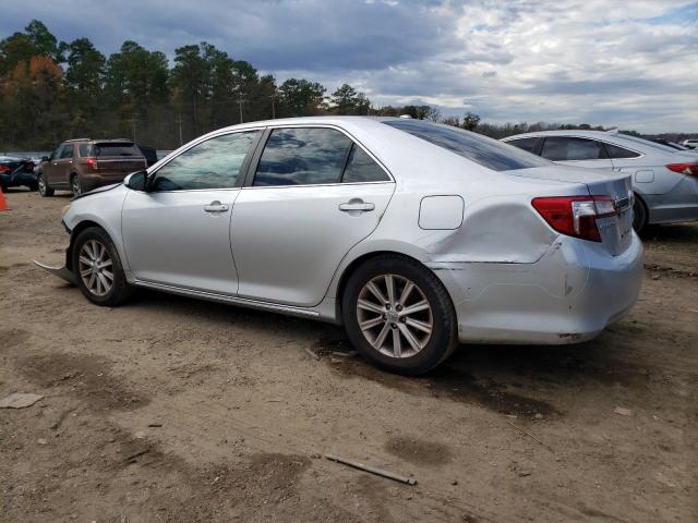4T4BF1FK6CR266319 - 2012 TOYOTA CAMRY BASE SILVER photo 2