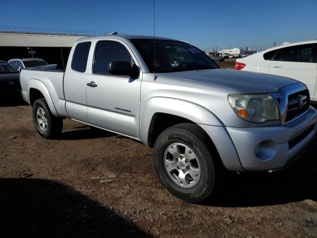 5TETU62N55Z116699 - 2005 TOYOTA TACOMA PRERUNNER ACCESS CAB SILVER photo 4