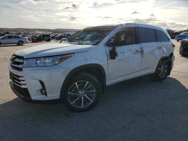 2019 TOYOTA HIGHLANDER SE, 