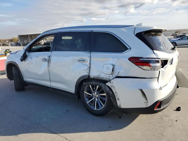 5TDKZRFH3KS370066 - 2019 TOYOTA HIGHLANDER SE WHITE photo 2