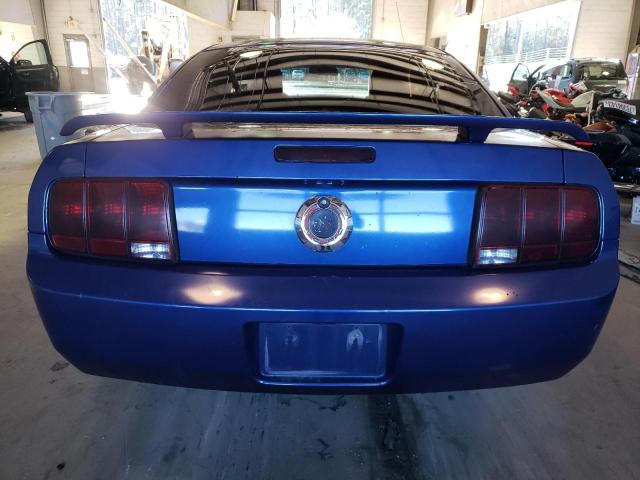 1ZVFT80N165246317 - 2006 FORD MUSTANG BLUE photo 6