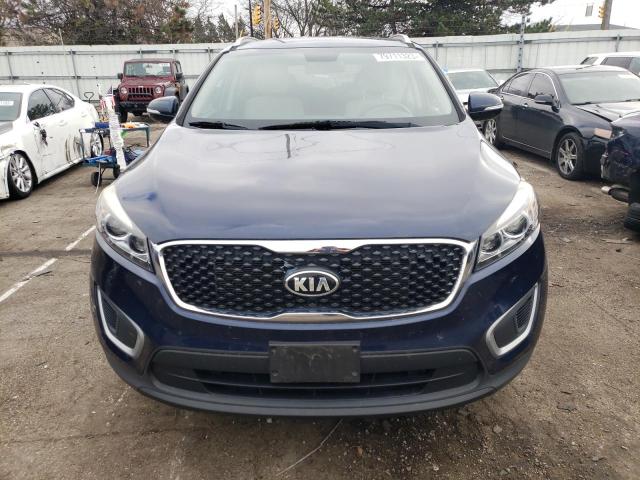 5XYPG4A56HG216761 - 2017 KIA SORENTO LX BLUE photo 5