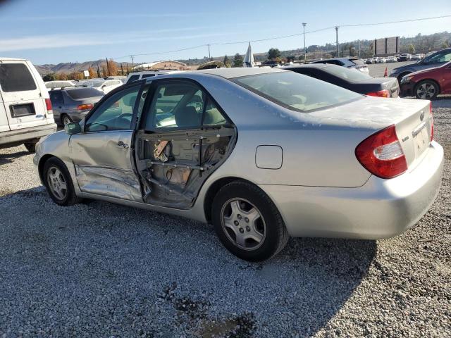 4T1BF32K13U049837 - 2003 TOYOTA CAMRY LE SILVER photo 2