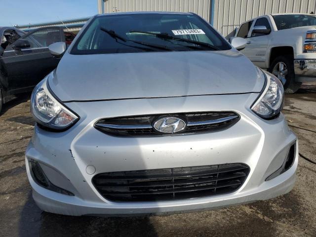 KMHCT5AE6GU290108 - 2016 HYUNDAI ACCENT SE SILVER photo 5