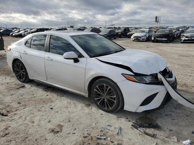 4T1G11AK8LU913566 - 2020 TOYOTA CAMRY SE WHITE photo 4