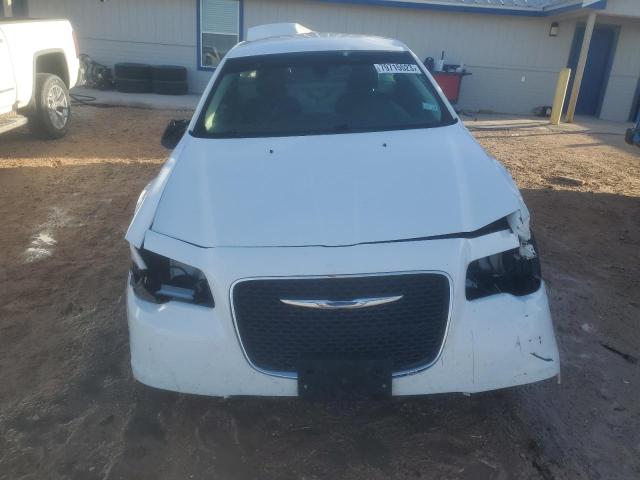 2C3CCAAG5HH612650 - 2017 CHRYSLER 300 LIMITED WHITE photo 5