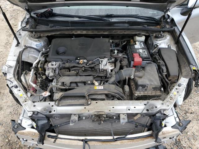 4T1B11HK3JU052018 - 2018 TOYOTA CAMRY L SILVER photo 11